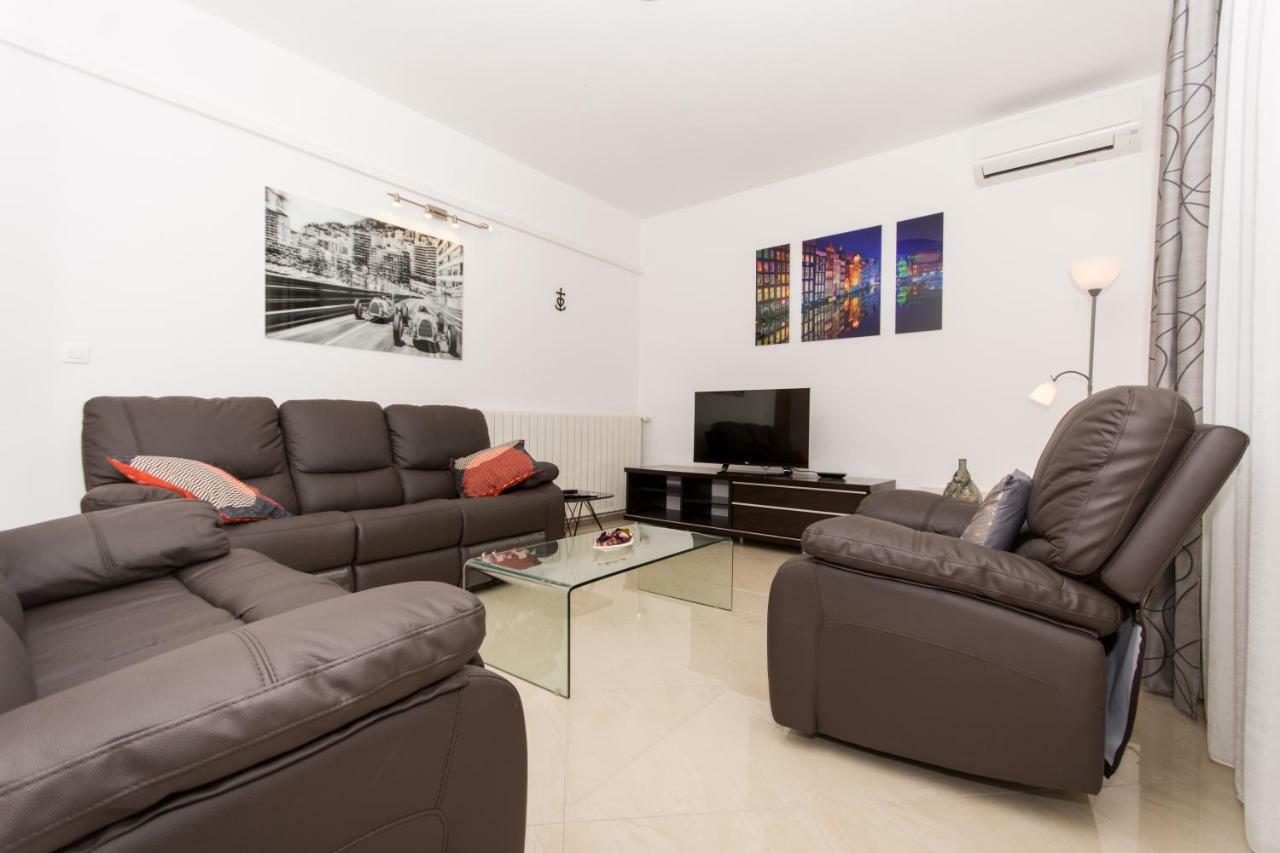 Holiday Home Ruzmarin Трогір Екстер'єр фото
