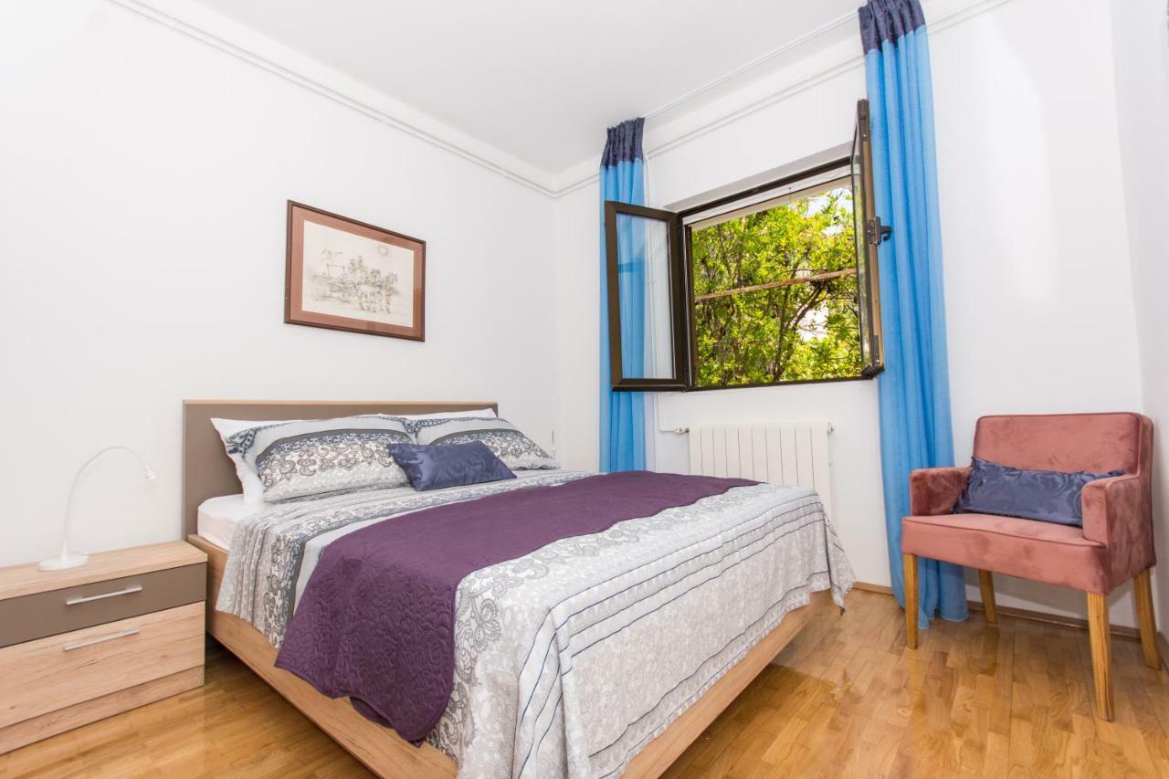 Holiday Home Ruzmarin Трогір Екстер'єр фото